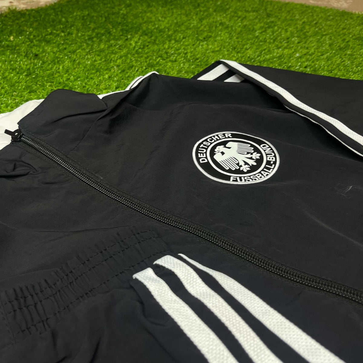 Germany 90's Retro Windbreaker Jacket Black